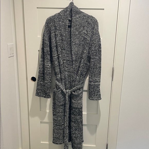 Barefoot Dreams Other - BAREFOOT DREAMS Women's Black And White Speckled Knit Belted Robe